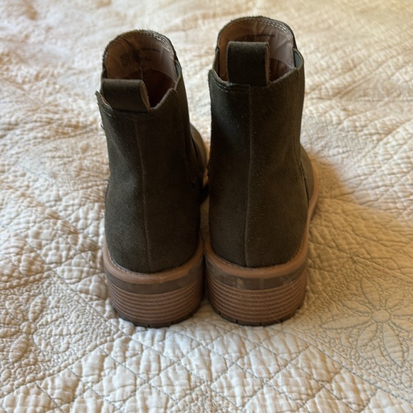 Suede Ankle Boots- size 8 - Picture 4 of 7